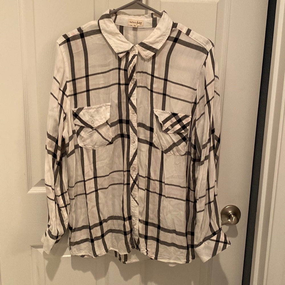 plaid button down shirt